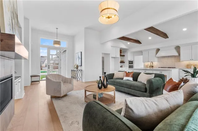 $784,900 | 1504 Northeast Stewart Place, Lee's Summit, MO 64064