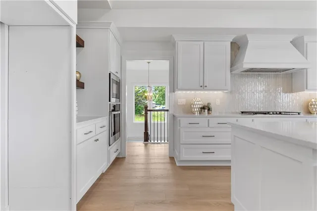 $784,900 | 1504 Northeast Stewart Place, Lee's Summit, MO 64064