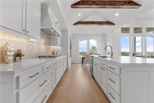 $784,900 | 1504 Northeast Stewart Place, Lee's Summit, MO 64064