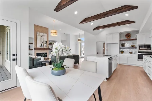 $784,900 | 1504 Northeast Stewart Place, Lee's Summit, MO 64064