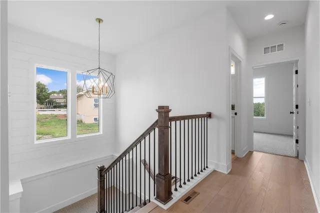 $784,900 | 1504 Northeast Stewart Place, Lee's Summit, MO 64064