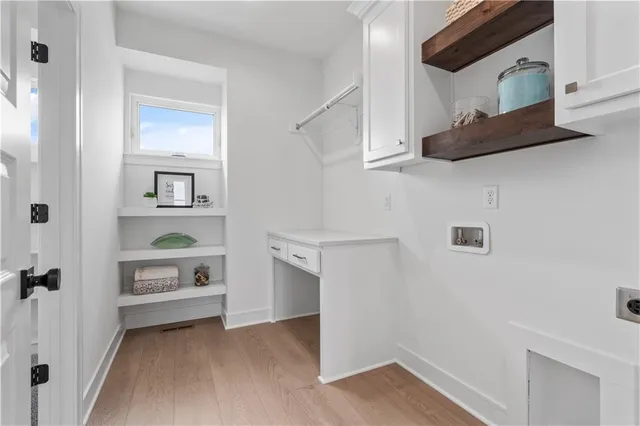 $784,900 | 1504 Northeast Stewart Place, Lee's Summit, MO 64064