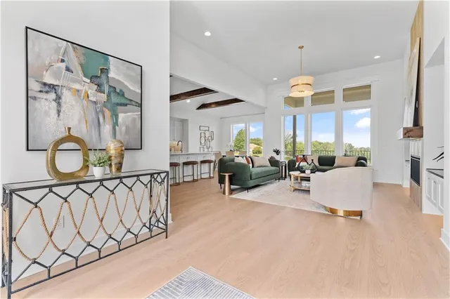 $784,900 | 1504 Northeast Stewart Place, Lee's Summit, MO 64064