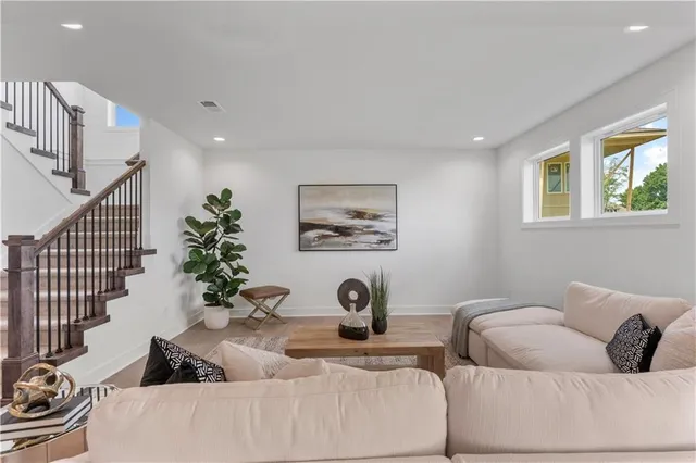 $784,900 | 1504 Northeast Stewart Place, Lee's Summit, MO 64064