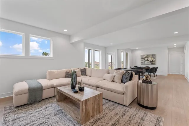 $784,900 | 1504 Northeast Stewart Place, Lee's Summit, MO 64064