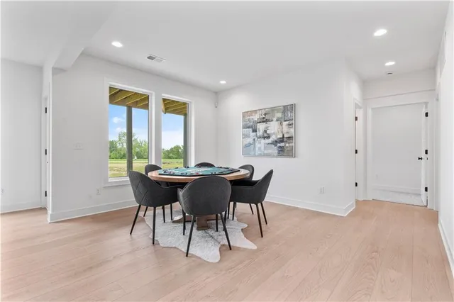 $784,900 | 1504 Northeast Stewart Place, Lee's Summit, MO 64064