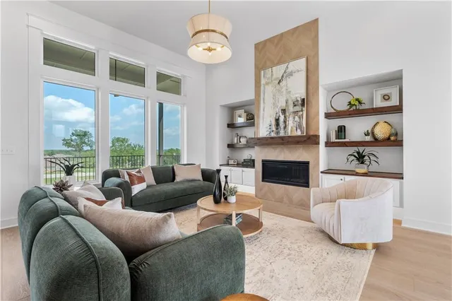 $784,900 | 1504 Northeast Stewart Place, Lee's Summit, MO 64064