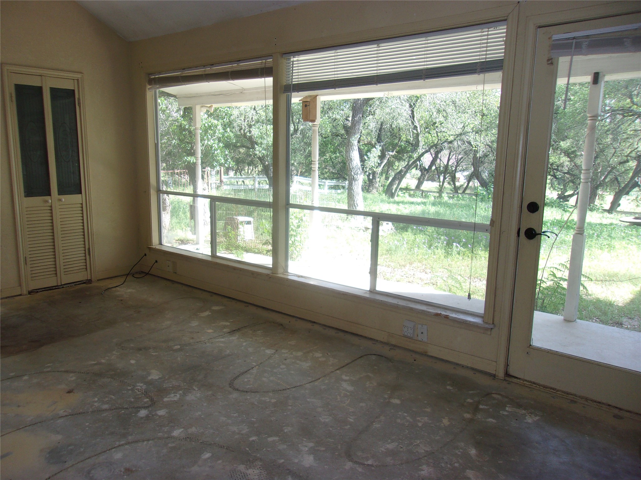 702 Cottonwood Creek Road Dripping Springs, TX 78620 - Photo 27 of 31