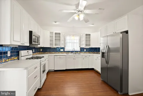 $750,000 | 820 Locust Street, Herndon, VA 20170