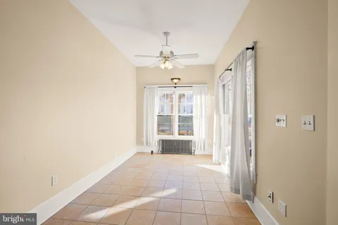 $750,000 | 820 Locust Street, Herndon, VA 20170