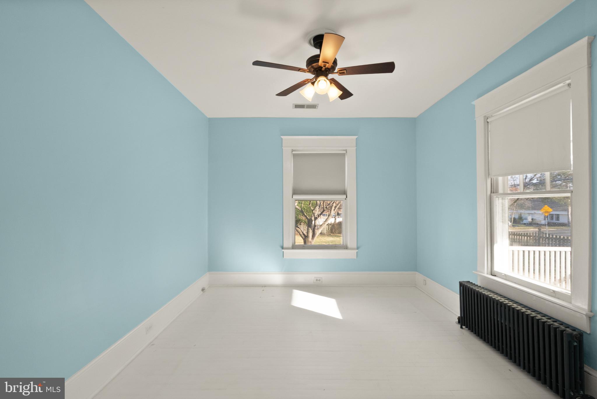 820 Locust Street Herndon, VA 20170 - Photo 21 of 55 a view of an empty room with a window