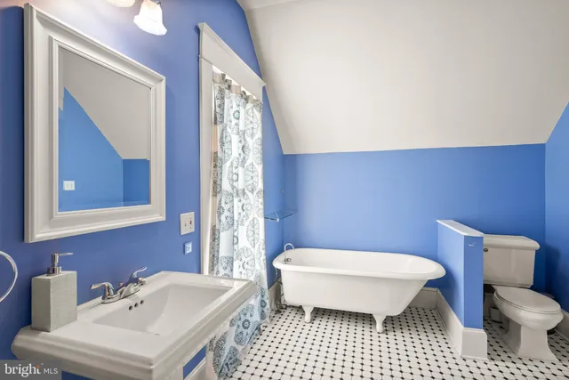 $750,000 | 820 Locust Street, Herndon, VA 20170