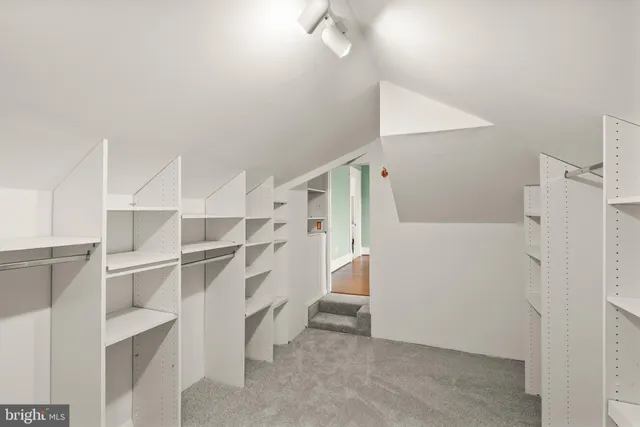 $750,000 | 820 Locust Street, Herndon, VA 20170