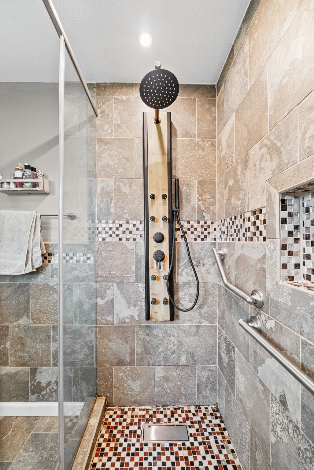 10814 Clarksville Road Olmstead, KY 42265 - Photo 24 of 55 a bathroom with a shower