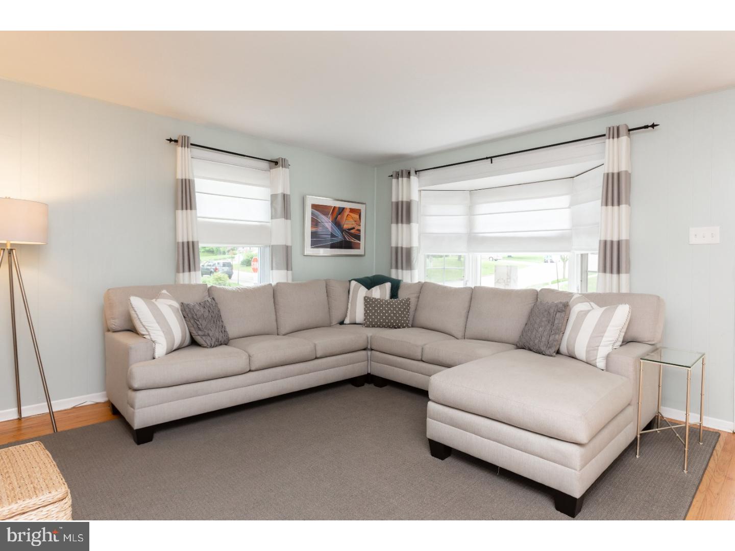 200 Golf Hills Road Havertown, PA 19083 - Photo 3 of 23 Living Room