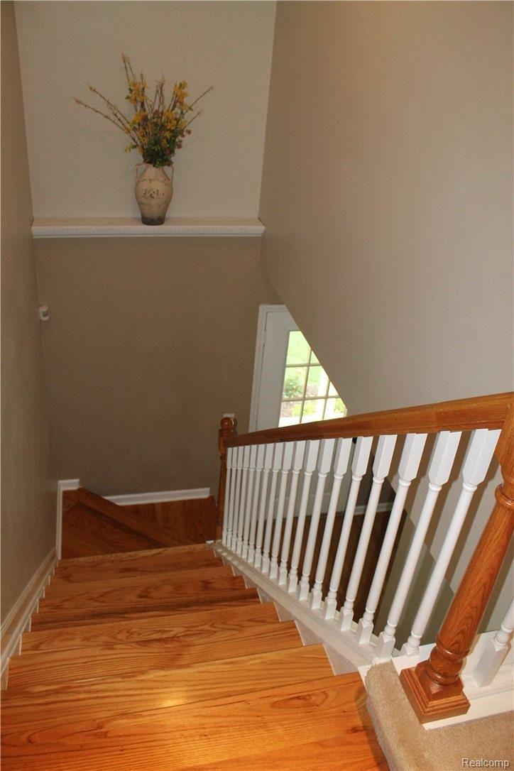 717 Kentucky Drive Rochester, MI 48307 - Photo 29 of 49 IMG_2529.jpg