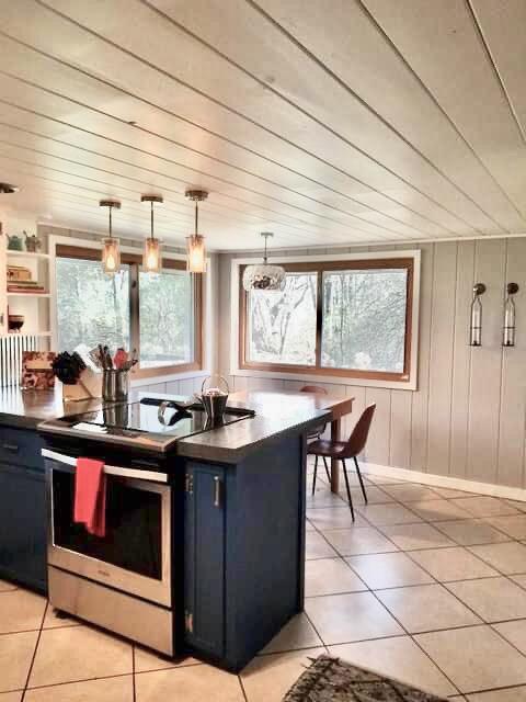 4292 Pier Road Benton Harbor, MI 49022 - Photo 8 of 30 A72B69B8-EFDE-4C94-A790-F404573DDF74