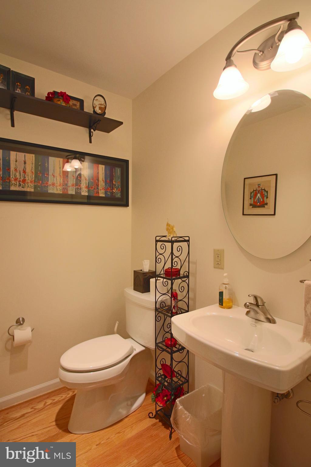 47 Cedar Road Severna Park, MD 21146 - Photo 11 of 30 Main Level Half Bath