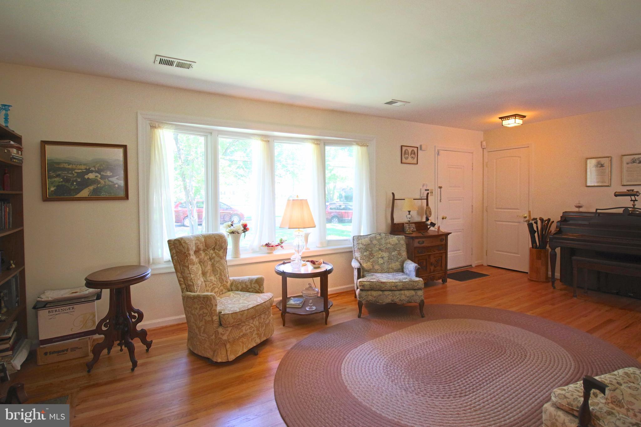 47 Cedar Road Severna Park, MD 21146 - Photo 13 of 30 Living Room