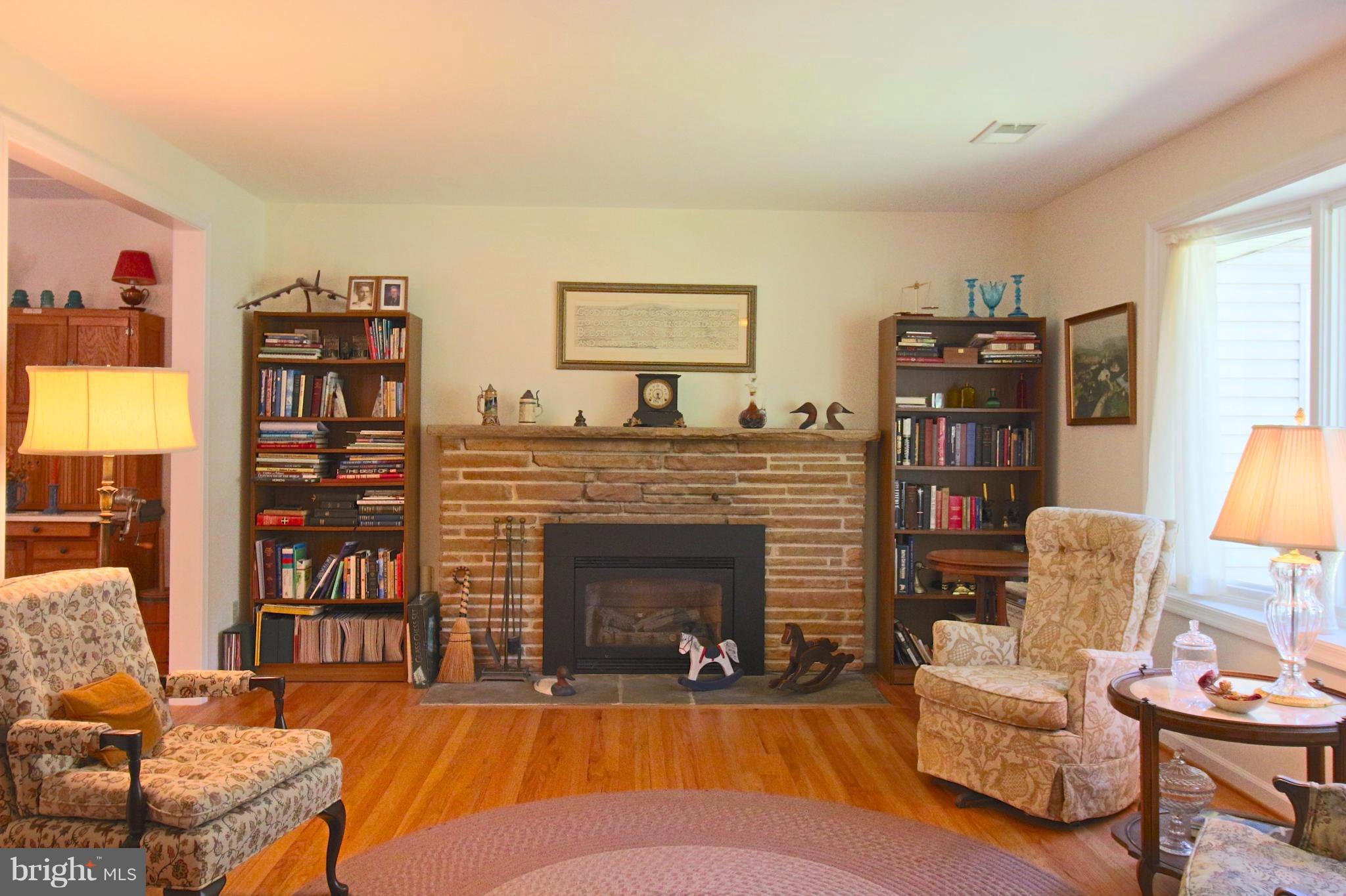 47 Cedar Road Severna Park, MD 21146 - Photo 14 of 30 Living Room