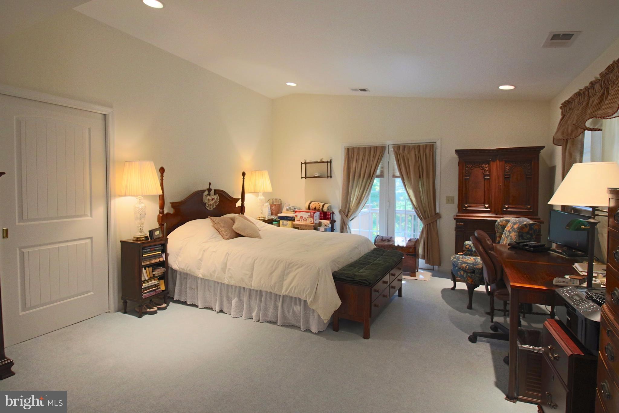 47 Cedar Road Severna Park, MD 21146 - Photo 15 of 30 Bedroom (Master)