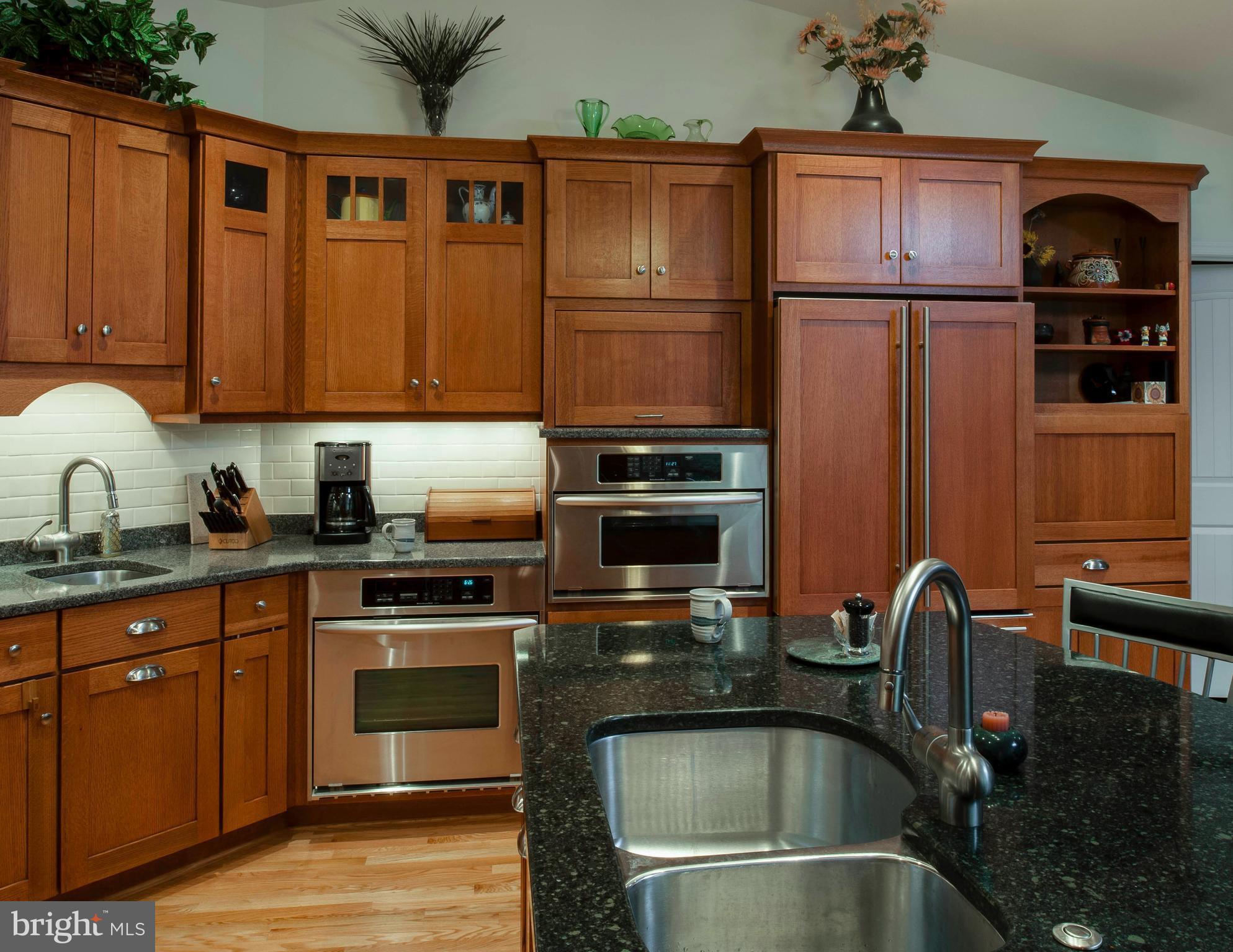 47 Cedar Road Severna Park, MD 21146 - Photo 7 of 30 Double Oven!