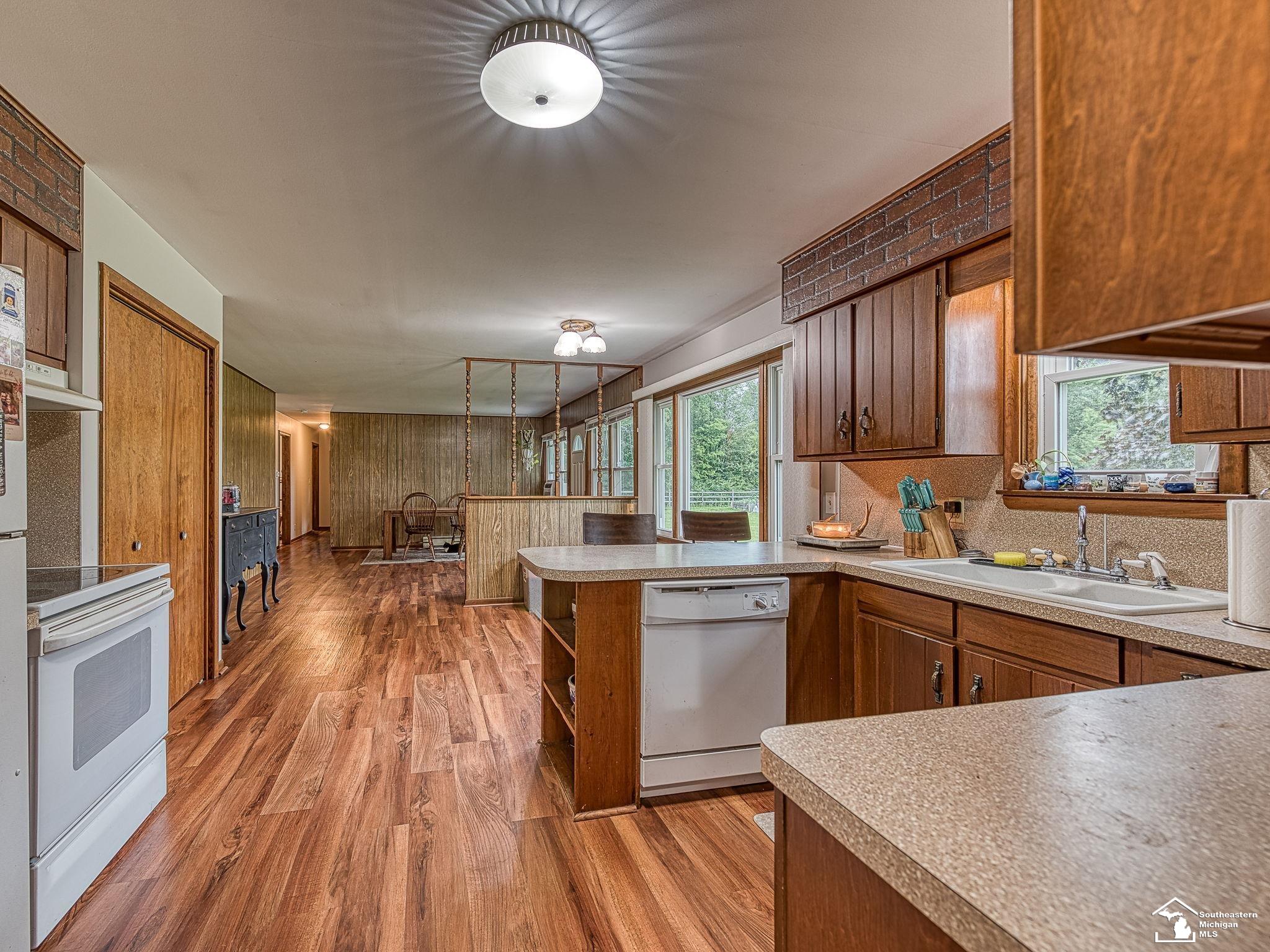 13031 South Custer Road Dundee, MI 48131 - Photo 9 of 40