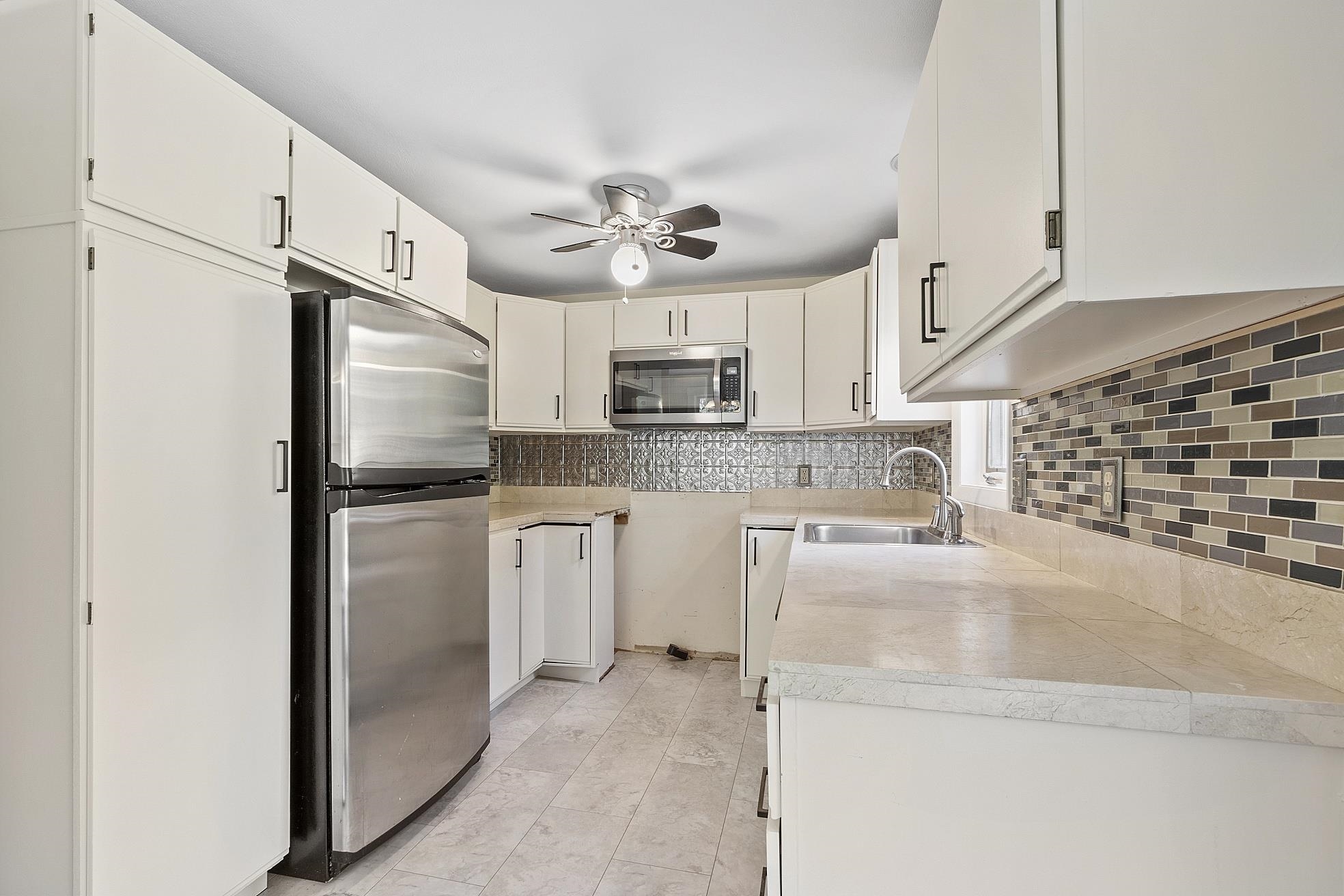 5 Rutledge Road, Unit 5 Plaistow, NH 03865 - Photo 9 of 40 Gallery Image 9