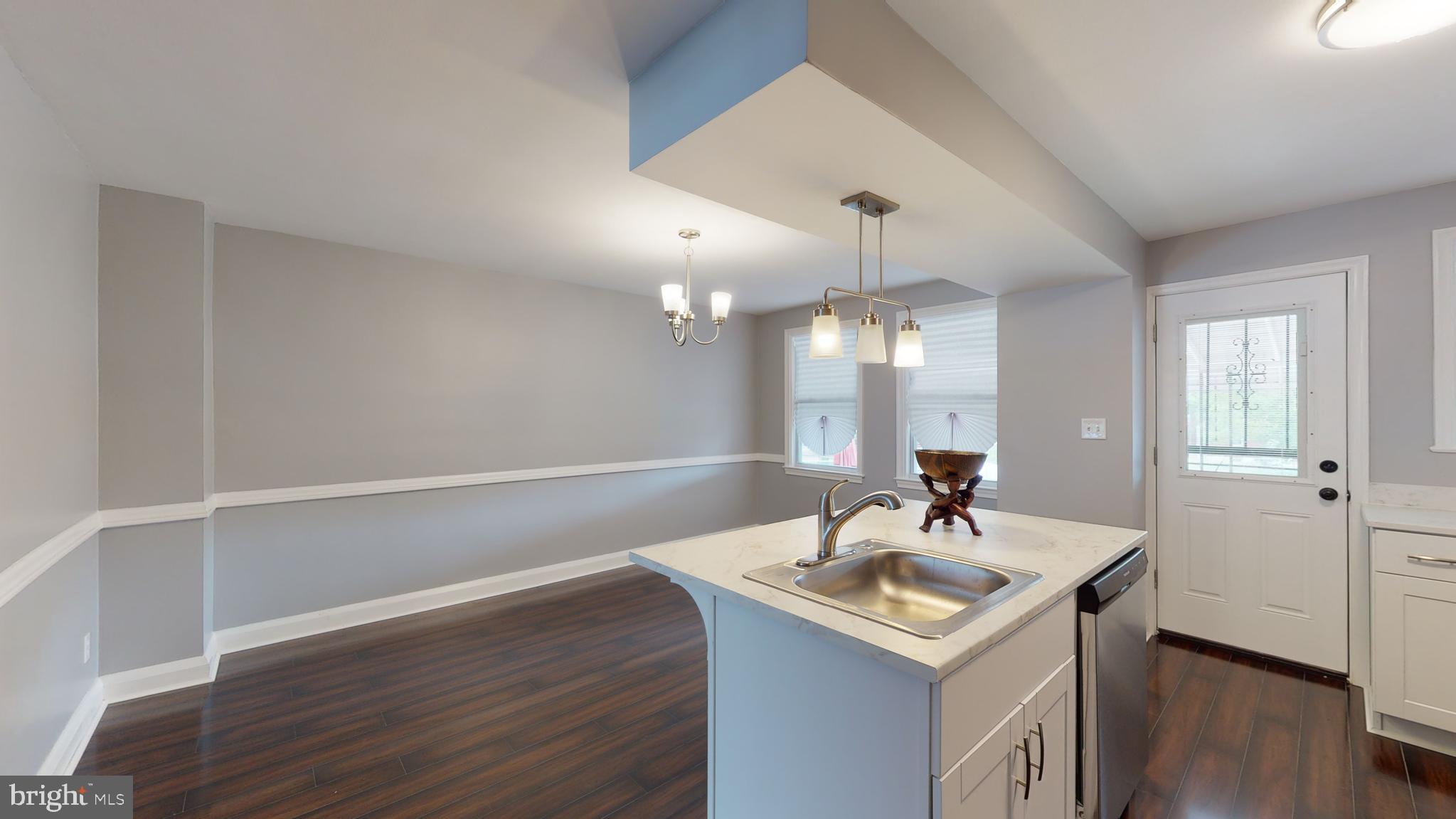 5731 Maplehill Road Baltimore, MD 21239 - Photo 2 of 31 Dine-In Kitchen