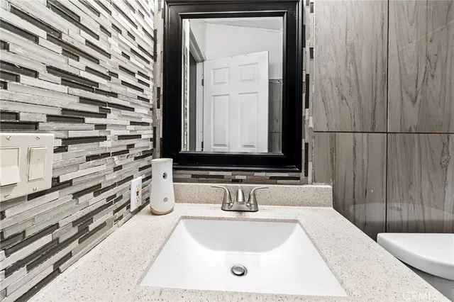 $450,000 | 27947 Highway 119, Taft, CA 93268