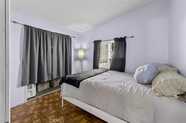 $450,000 | 27947 Highway 119, Taft, CA 93268