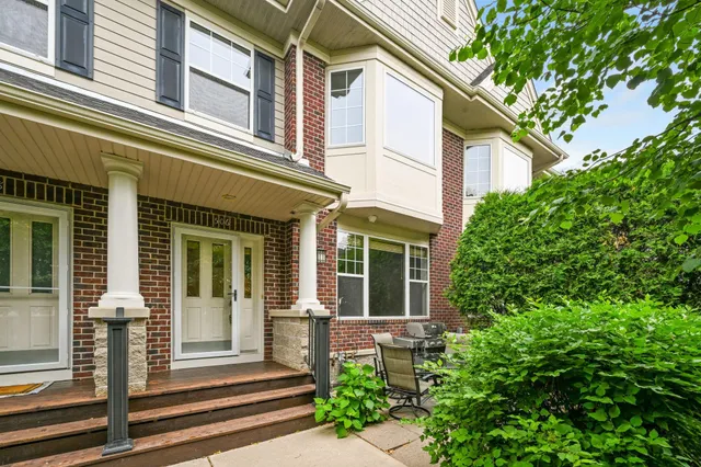 $349,900 | 1550 Zarthan Avenue South, Unit 506, St. Louis Park, MN 55416