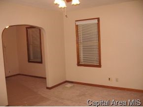 3033 South 13th Street Springfield, IL 62703 - Photo 4 of 9