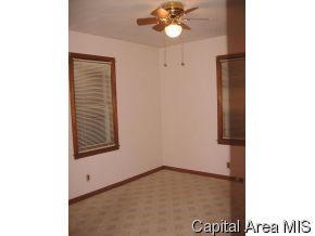 3033 South 13th Street Springfield, IL 62703 - Photo 7 of 9