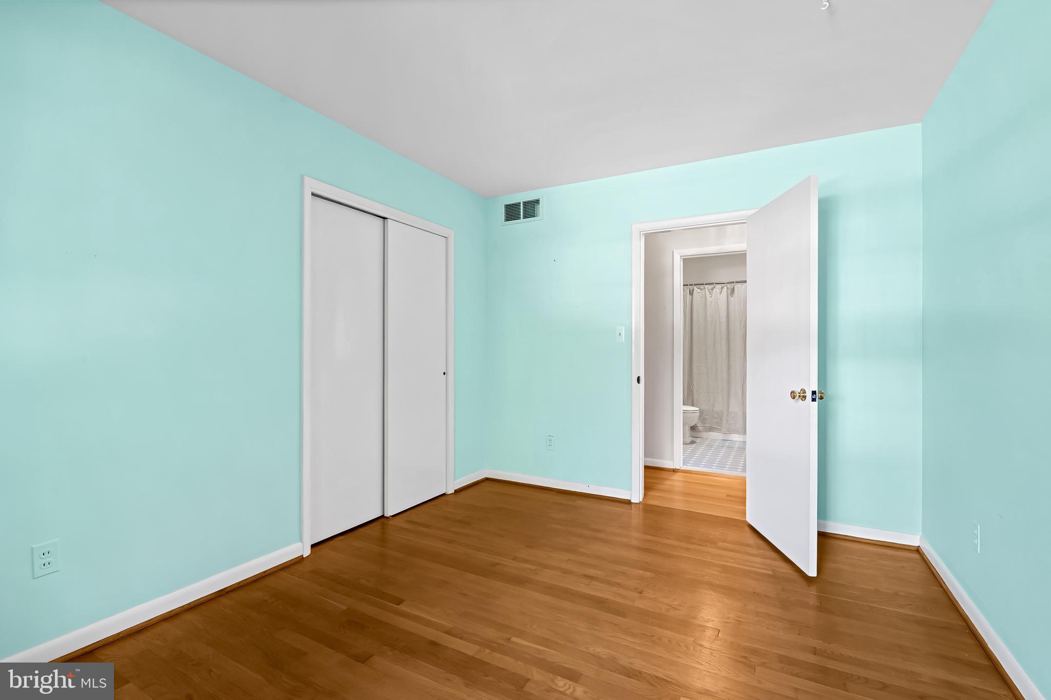 5902 Meadowood Road Baltimore, MD 21212 - Photo 38 of 81 First floor bedroom #2