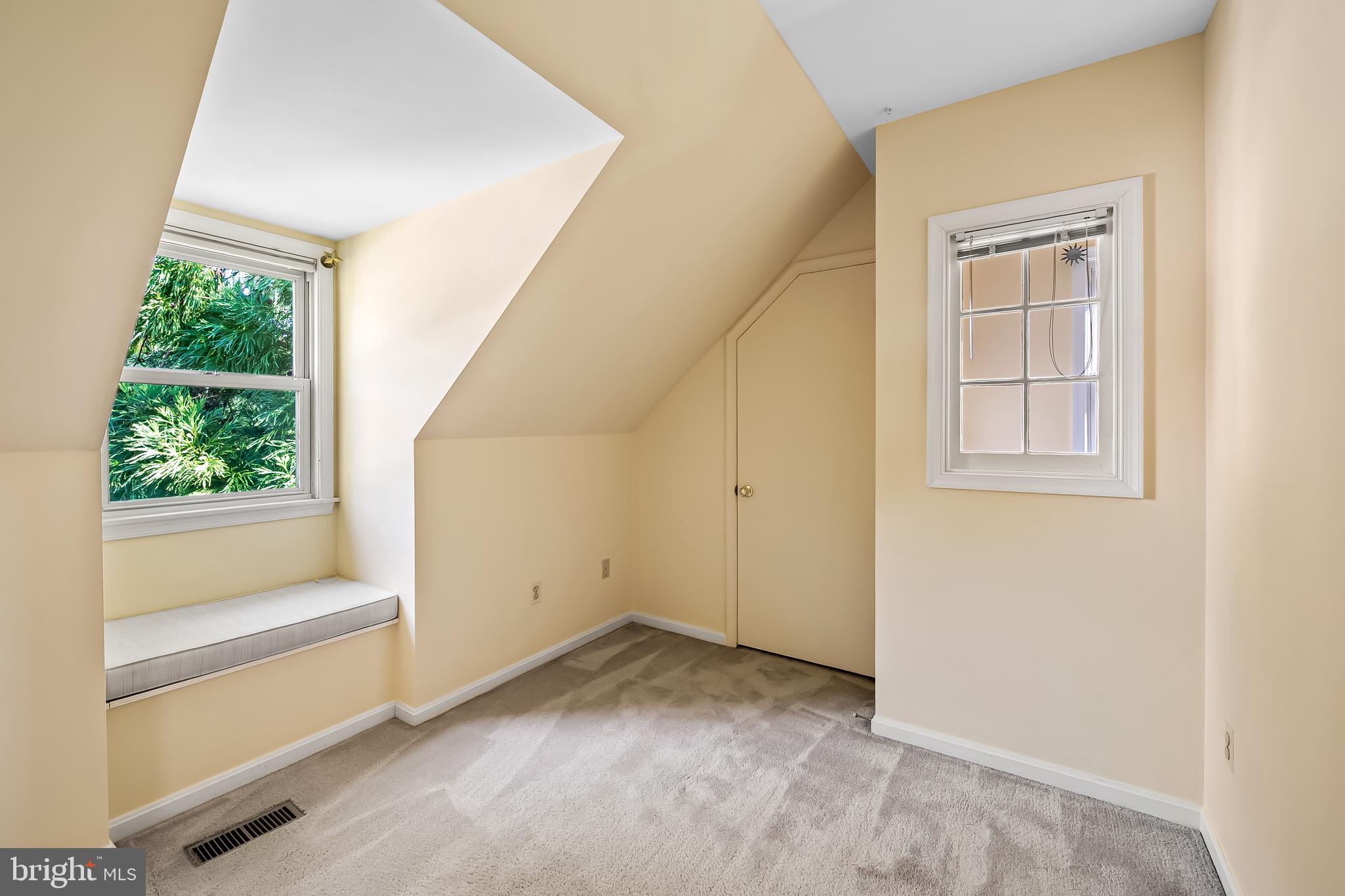 5902 Meadowood Road Baltimore, MD 21212 - Photo 47 of 81 Second floor Primary Suite - Office