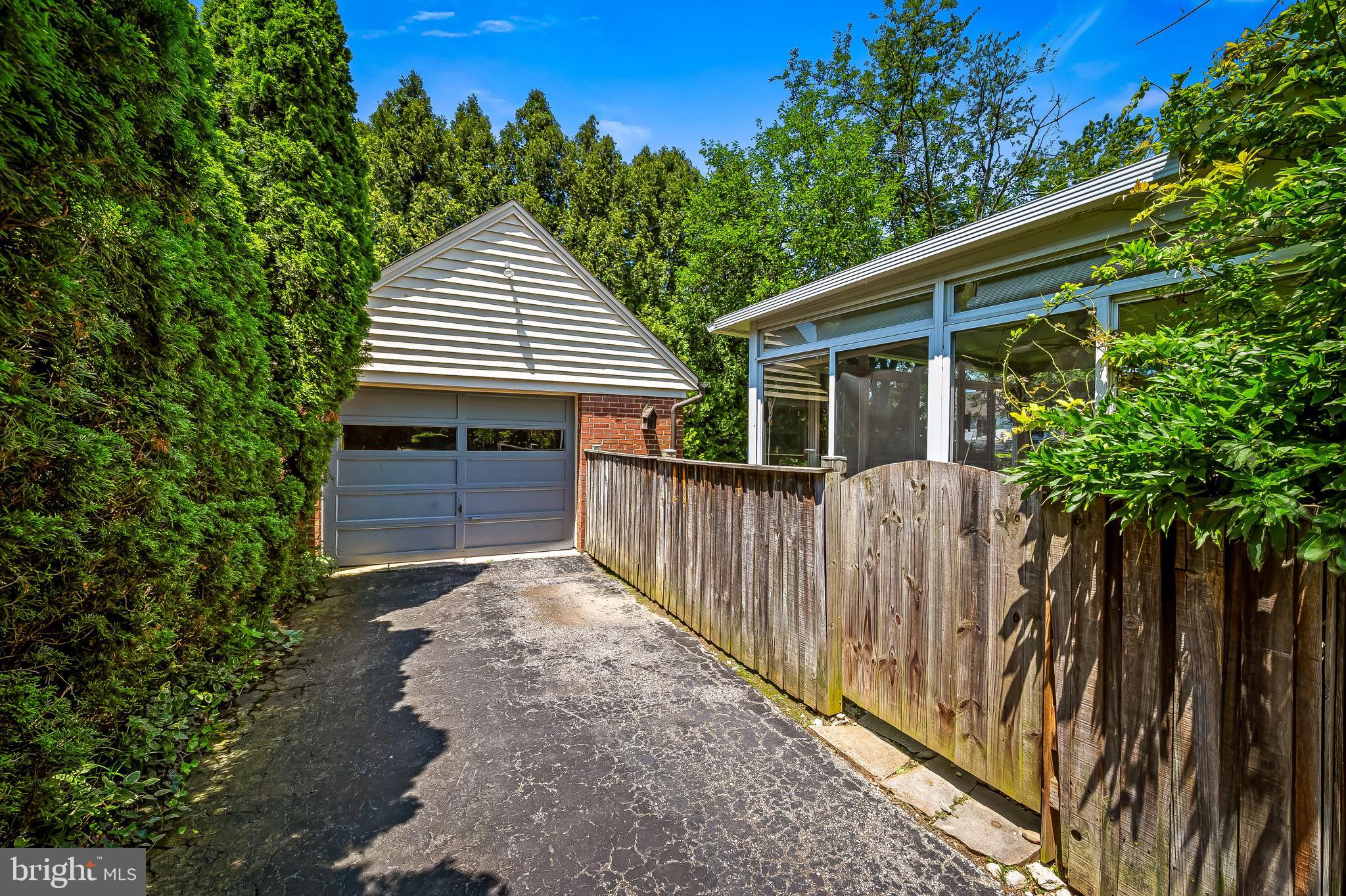 5902 Meadowood Road Baltimore, MD 21212 - Photo 71 of 81 Garage