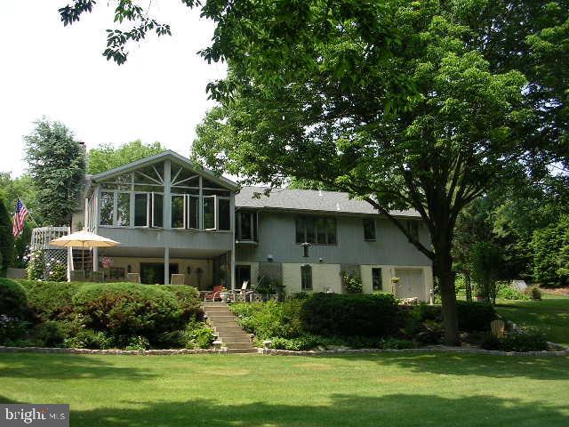 5 Deerfield Road Lancaster, PA 17603 - Photo 1 of 24 Gallery Image 1