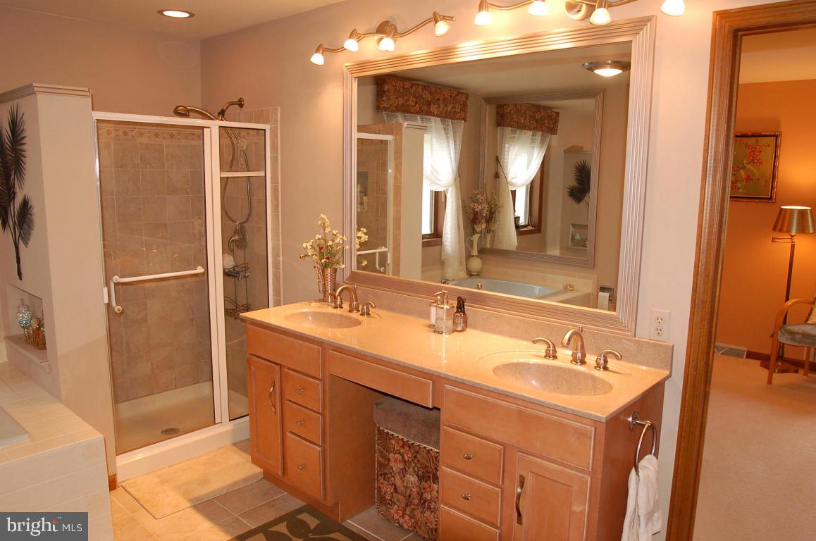 5 Deerfield Road Lancaster, PA 17603 - Photo 11 of 24 Gallery Image 11