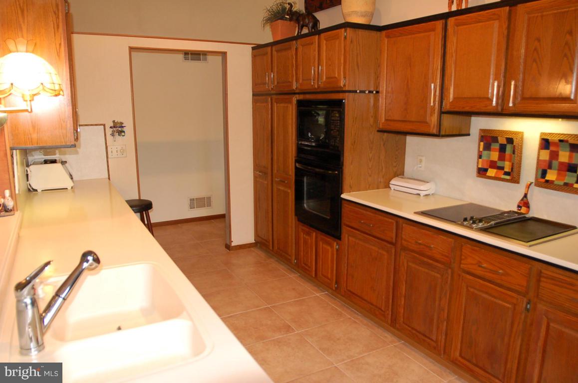 5 Deerfield Road Lancaster, PA 17603 - Photo 6 of 24 Gallery Image 6
