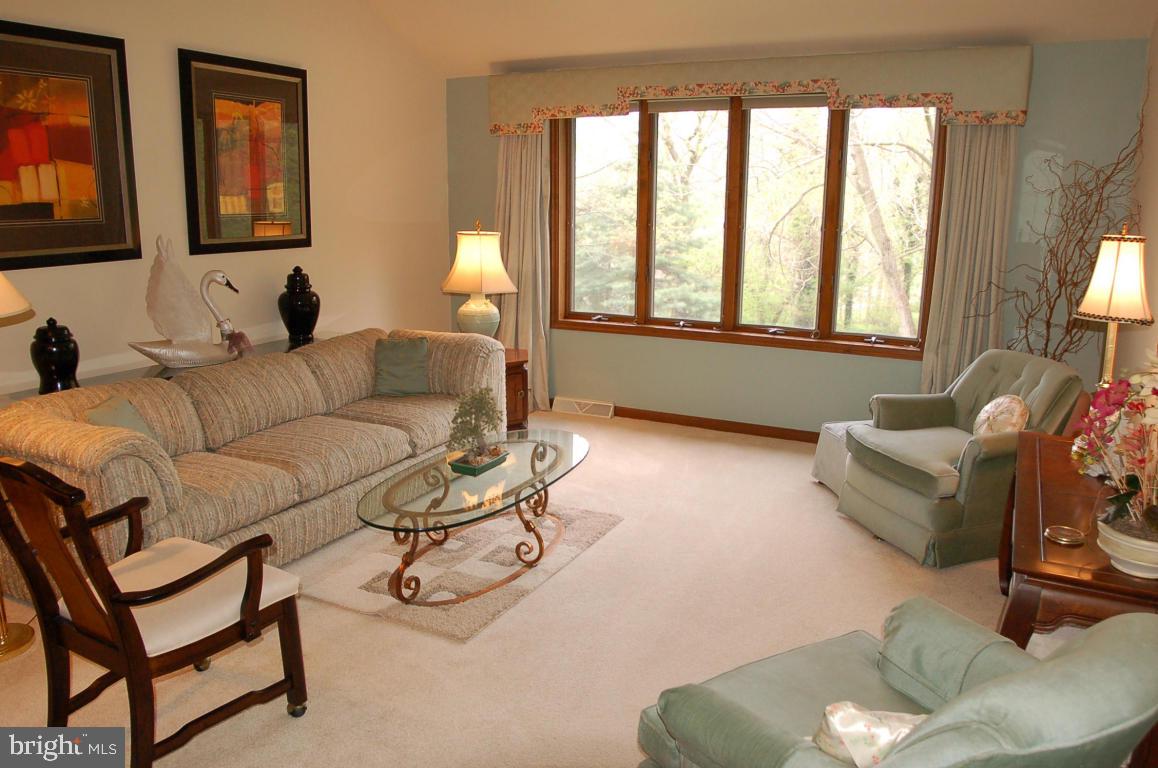 5 Deerfield Road Lancaster, PA 17603 - Photo 8 of 24 Gallery Image 8