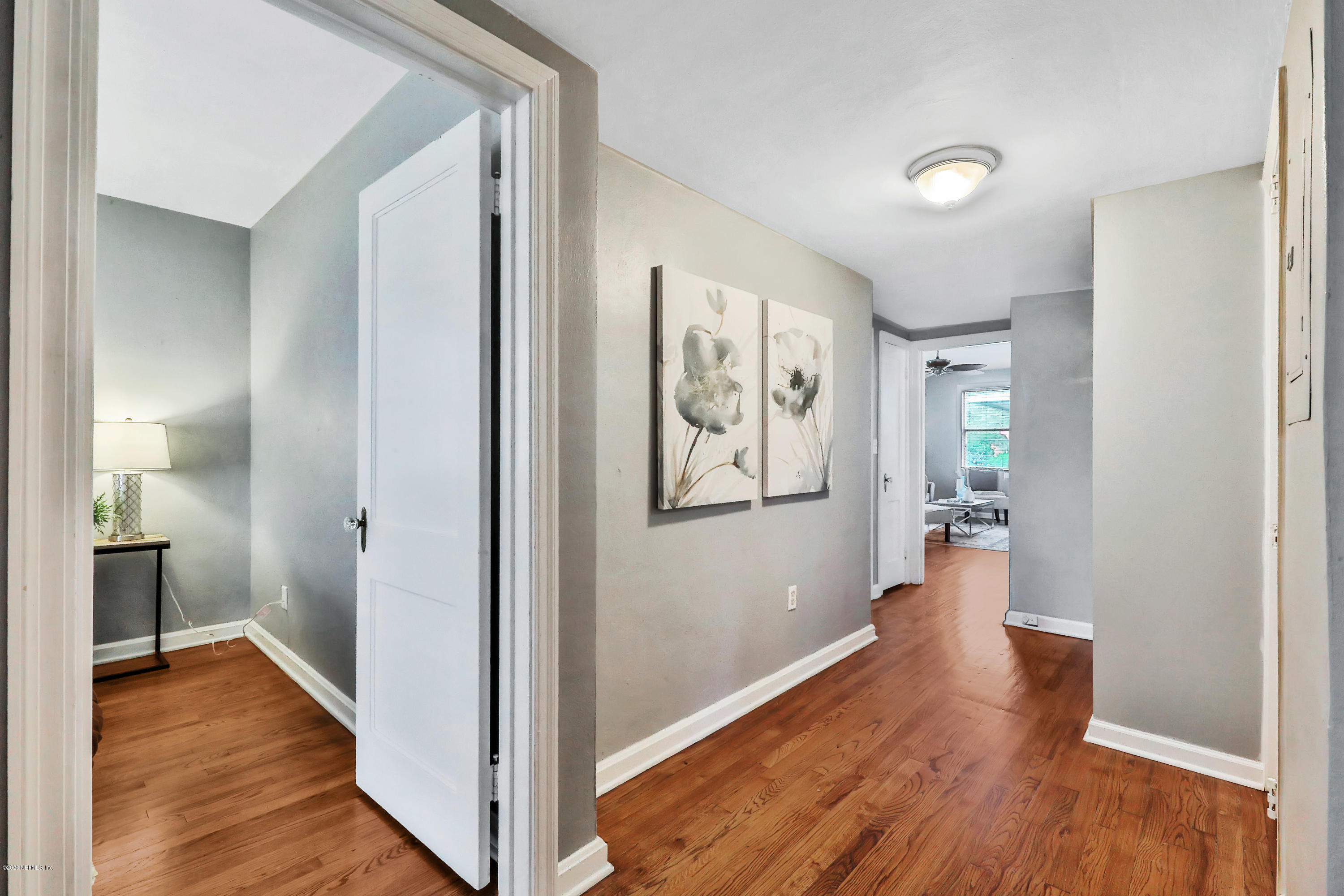 4033 Dover Road Jacksonville, FL 32207 - Photo 19 of 25 a view of a hallway with wooden floor