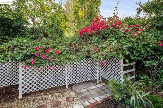 $899,000 | 4117 Gilbert Street, Oakland, CA 94611