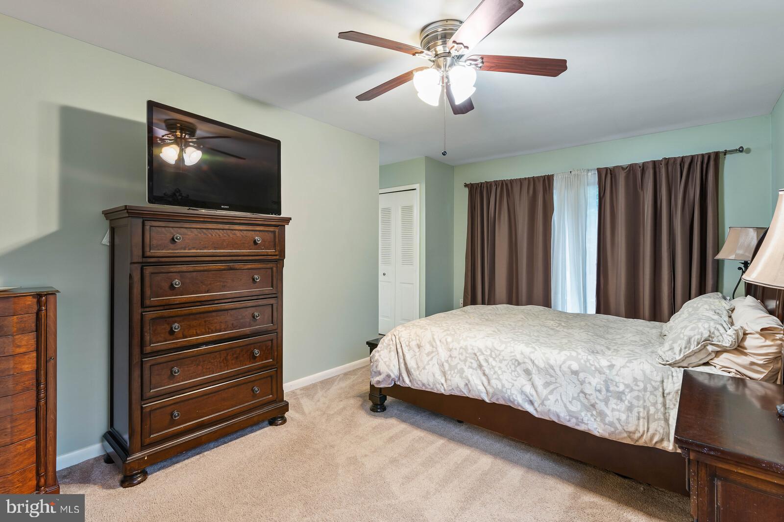 52 Thrush Road Sterling, VA 20164 - Photo 22 of 47 Gallery Image 22