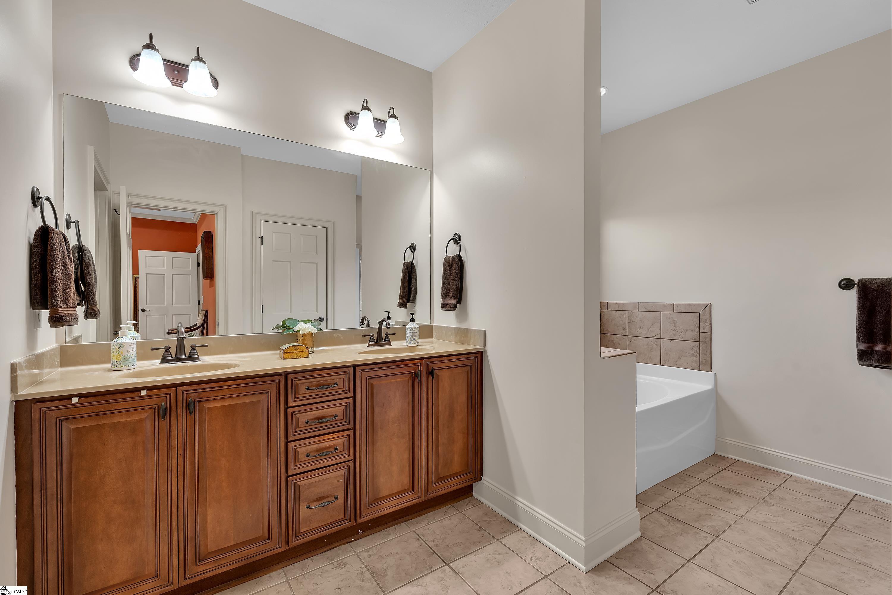 9 Adara Court Greer, SC 29651 - Photo 18 of 35