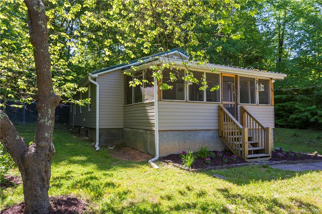 28 Solomon Road Leicester, NC 28748 - Photo 1 of 17 Gallery Image 1