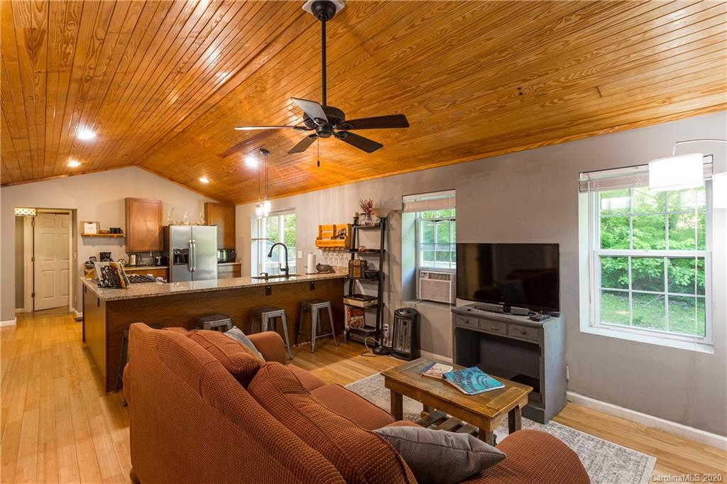 28 Solomon Road Leicester, NC 28748 - Photo 7 of 17 Gallery Image 7