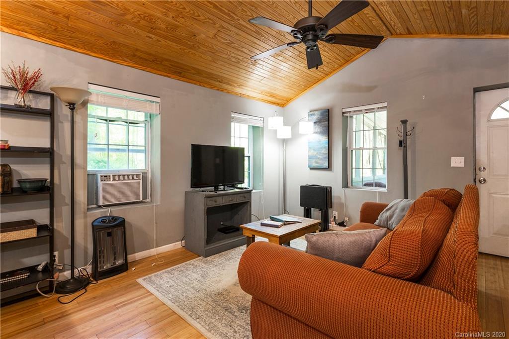 28 Solomon Road Leicester, NC 28748 - Photo 10 of 17 Gallery Image 10