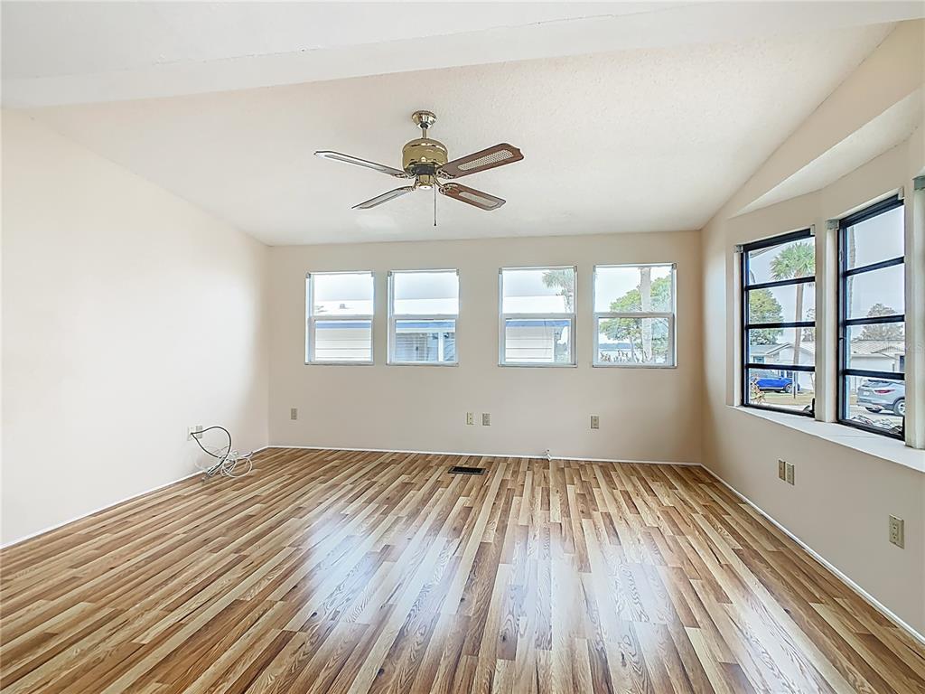 9705 Lake Bess Road Southeast, Unit 715 Winter Haven, FL 33884 - Photo 6 of 32