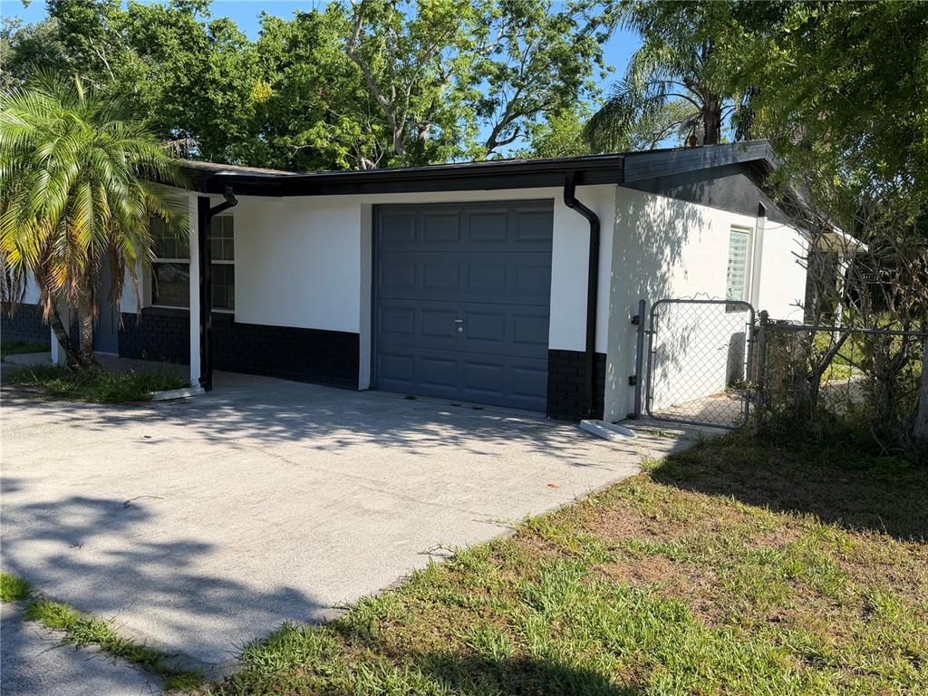 6845 Carob Drive New Port Richey, FL 34653 - Photo 4 of 8